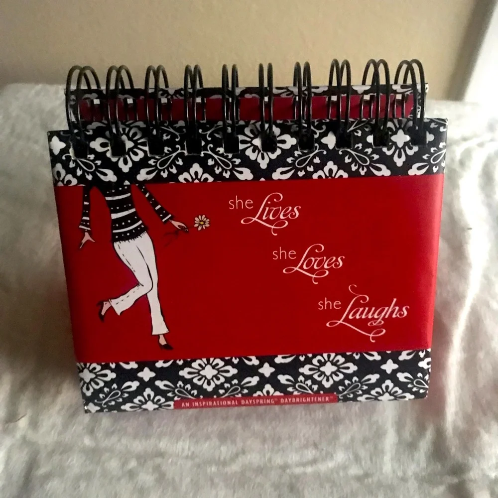 Spiral upright desk calendar w/inspirational quotes FINAL SALE PRICE